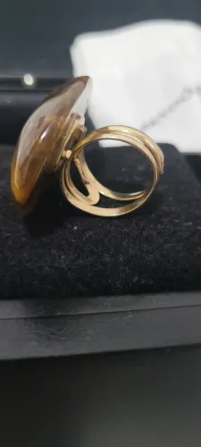 Anel de pedra olho de tigre banhado a ouro 18k 