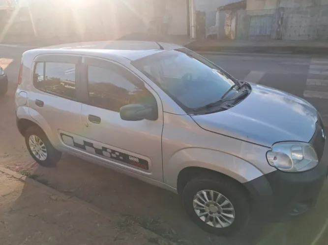 Fiat Uno Vivace/rua 1.0 EVO Fire Flex 8V 5P 2011