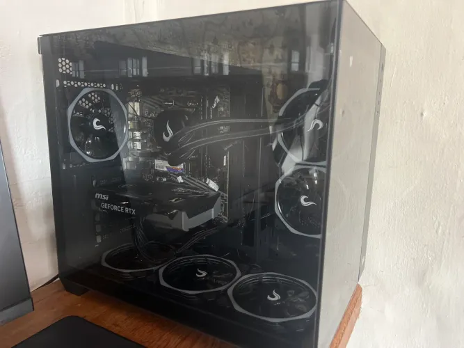 Pc-gamer ryzen 5 5600gt, RTX 5050, A520-A-Pro, 32 gb de ram