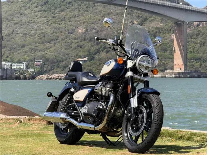 ROYAL ENFIELD METEOR 350 SUPERNOVA