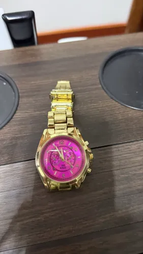 Relógio imita Michael Kors