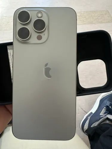 Iphone 15 pro max 256 g , bateria 88% todo original