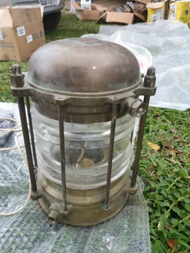 Lindo candeeiro náutico