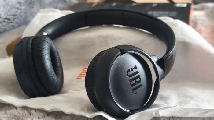 Phone JBL Tune 520bt