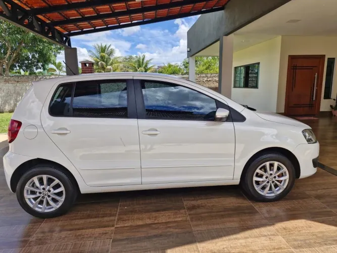 Volkswagen Fox 1.0 MI Total Flex 8V 5P 2014