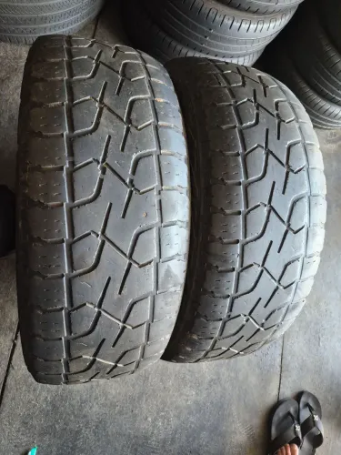 2 pneus 265/60/18 delmax todo em ordem para camionete (200 em 2× no ct ou par)
