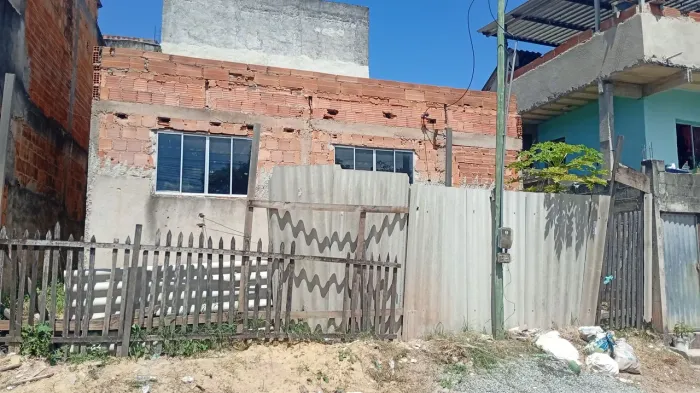 Casa com terreno de 153m²