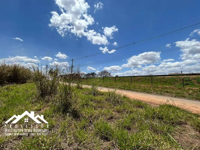 Chácara / Área com 20 mil metros no Bairro da Geada em Limeira-SP