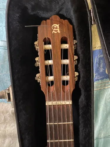 Violão Espanhol Alhambra elétrico