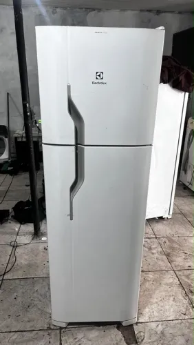 Geladeira Frost free funcionando perfeitamente