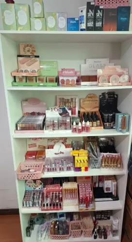 VENDO ESTOQUE INTEIRO DE COSMÉTICOS PARA REVENDA _PREÇO DE CUSTO