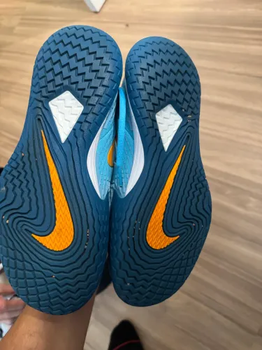 tênis Nike Court Zoom Vapor Cage 4 Rafa azul e laranja