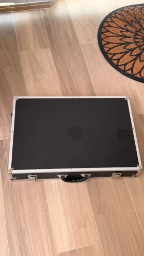 Pedalboard 60x40cm usado