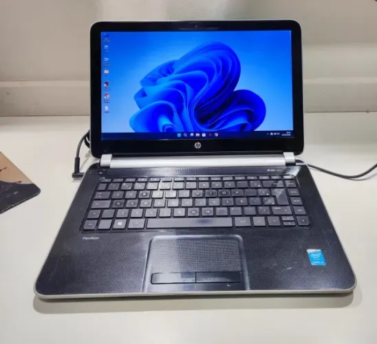 Notebook HP i5 4gb Hd 500gb Funcionando rapido