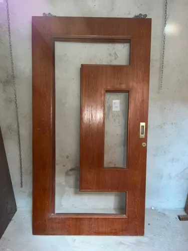 Porta deslizante com 2,08 x 1,08