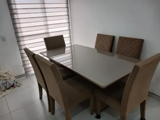 Mesa de jantar 6/Cadeiras