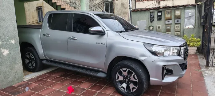 Toyota Hilux SR 2019