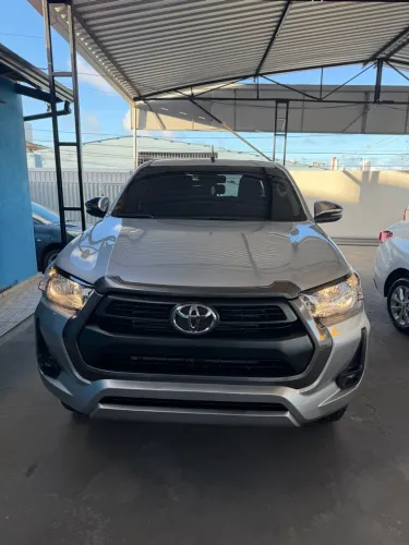 Toyota Hilux CD SR 4X4 2.8 TDI Diesel Aut. 2025