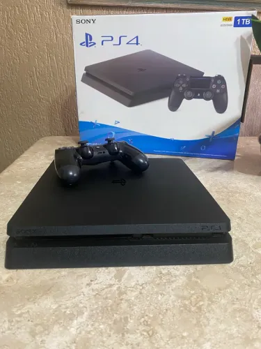 PS4 Slim - 1TB + Jogos