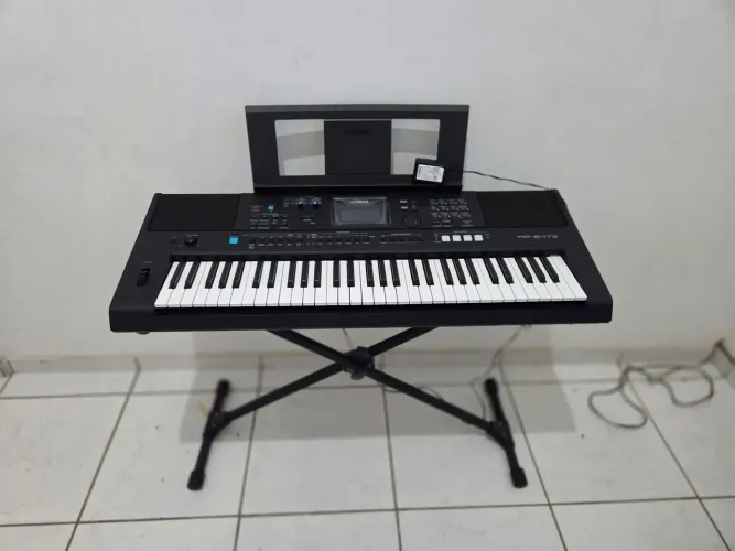 Teclado Yamaha PSR e473