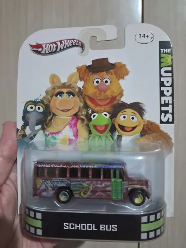 Hot Wheels Retro School Bus Muppets