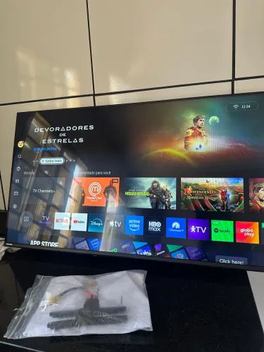 Smartv 43 semi novo completa 1050$