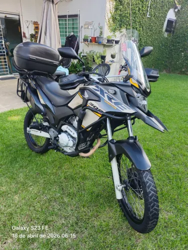 19 mil Km's. Muitos acessórios. 