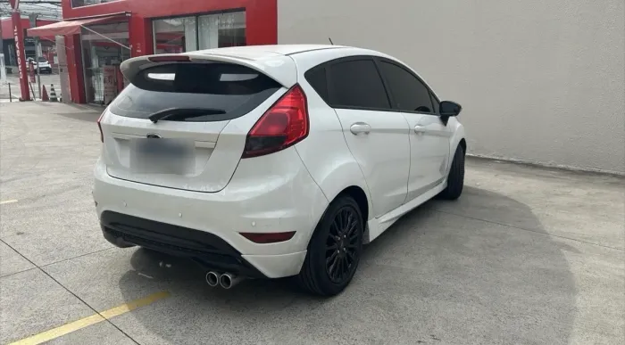 Ford Fiesta Sport 1.6 16V Flex Mec. 2016