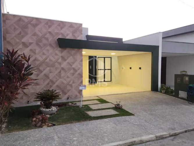 VENDO OU ALUGO CASA NO RESIDENCIAL AMARINA BAIRRO SENADOR NILO COELHO