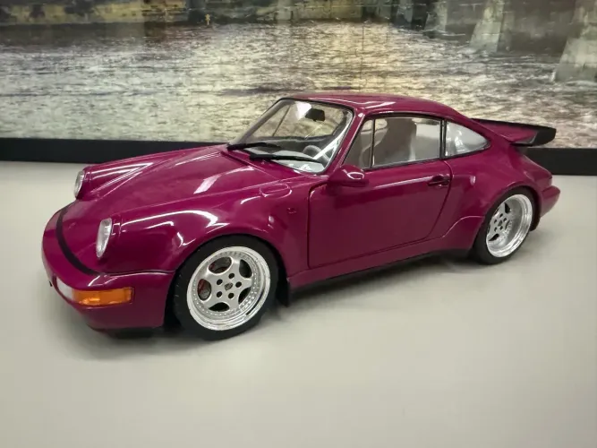 Porsche 911 Turbo Sólido 1:18