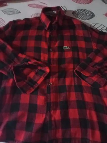 Vendo essa camisa xadrez tamanho 12 anos