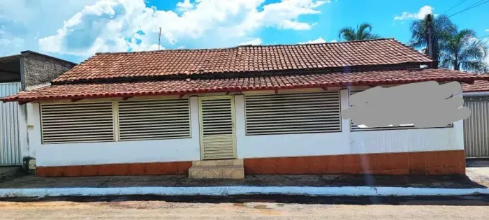 Imóvel para venda possui 600 metros quadrados com 3 quartos em Setor Central - Itaguaru -