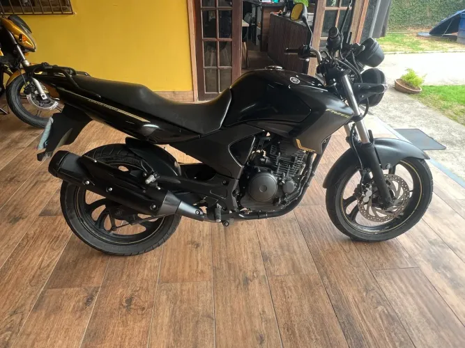 Yamaha Fazer YS 250 Limited Edition 2010