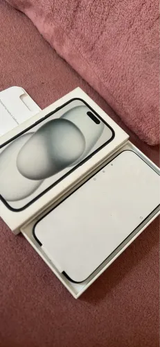 iPhone 15 256GB LACRADO