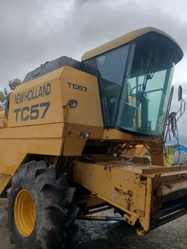 Colheitadeira TC 57