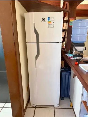 Geladeira electrolux 8 meses