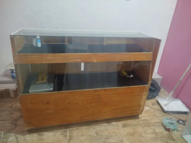 Balcão vitrine - R$ 100,00 