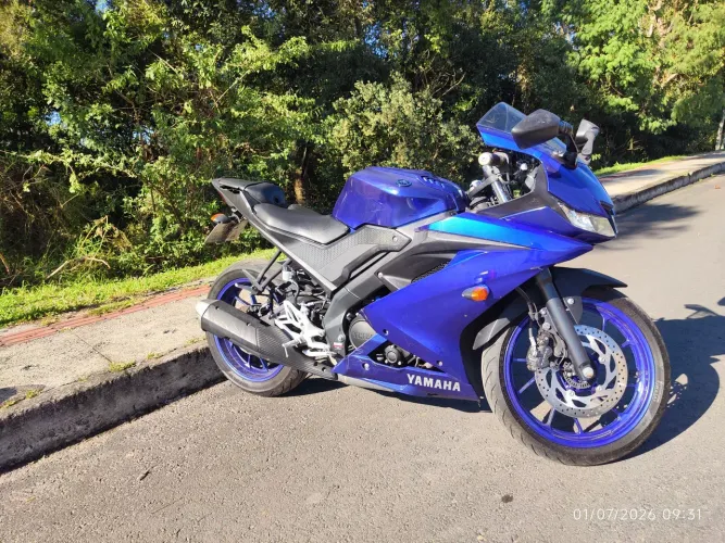 Yamaha YZF R15 (barata)