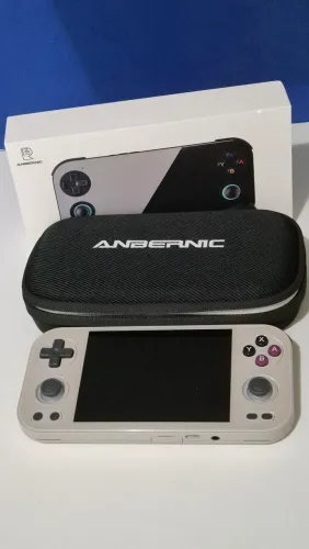 Anbernic RG 476H