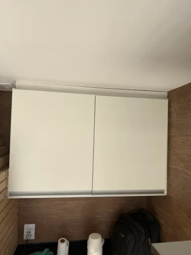 Armário suspenso