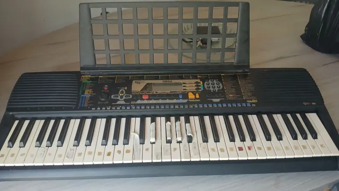 Teclado yamaha psr 520