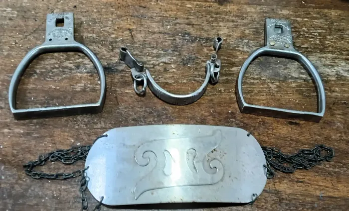 Peças para Traia para arreio de cavalo... Tudo por 120,