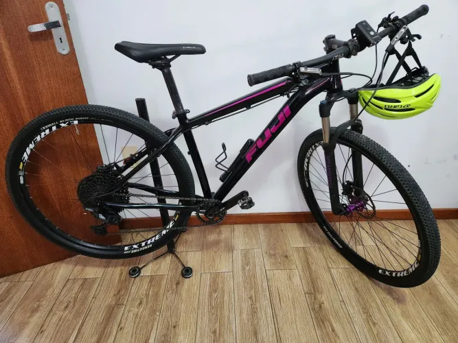Bicicleta MTB Fuji