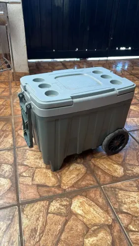 Cooler 54 Litros com rodinha 199$