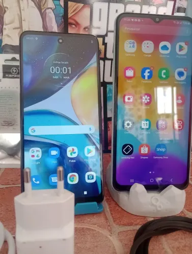 Vendo 2 aparelho de celular ? funcionando perfeitamente testo na hora IMEI limpo 