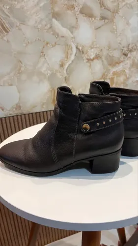 Bota feminina marrom 39