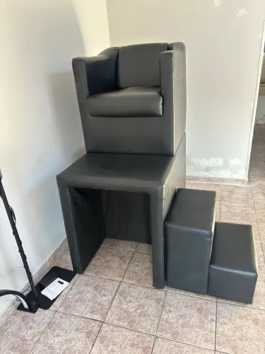 Poltrona trono alto pedicure/ manicure/ podóloga