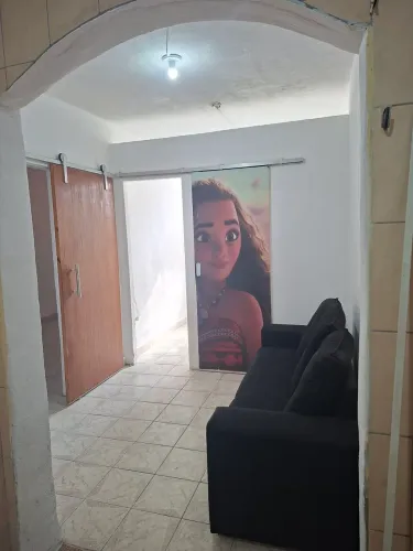 Casa de aluguel 4 cômodos e um banheiro
