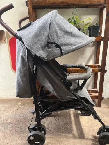 Carrinho Guarda-chuva Rock da marca Infantil