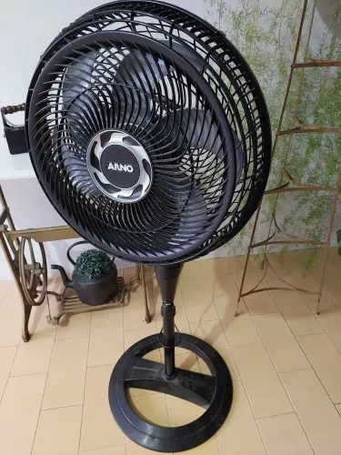 Ventilador Arno funcionando perfeitamente 